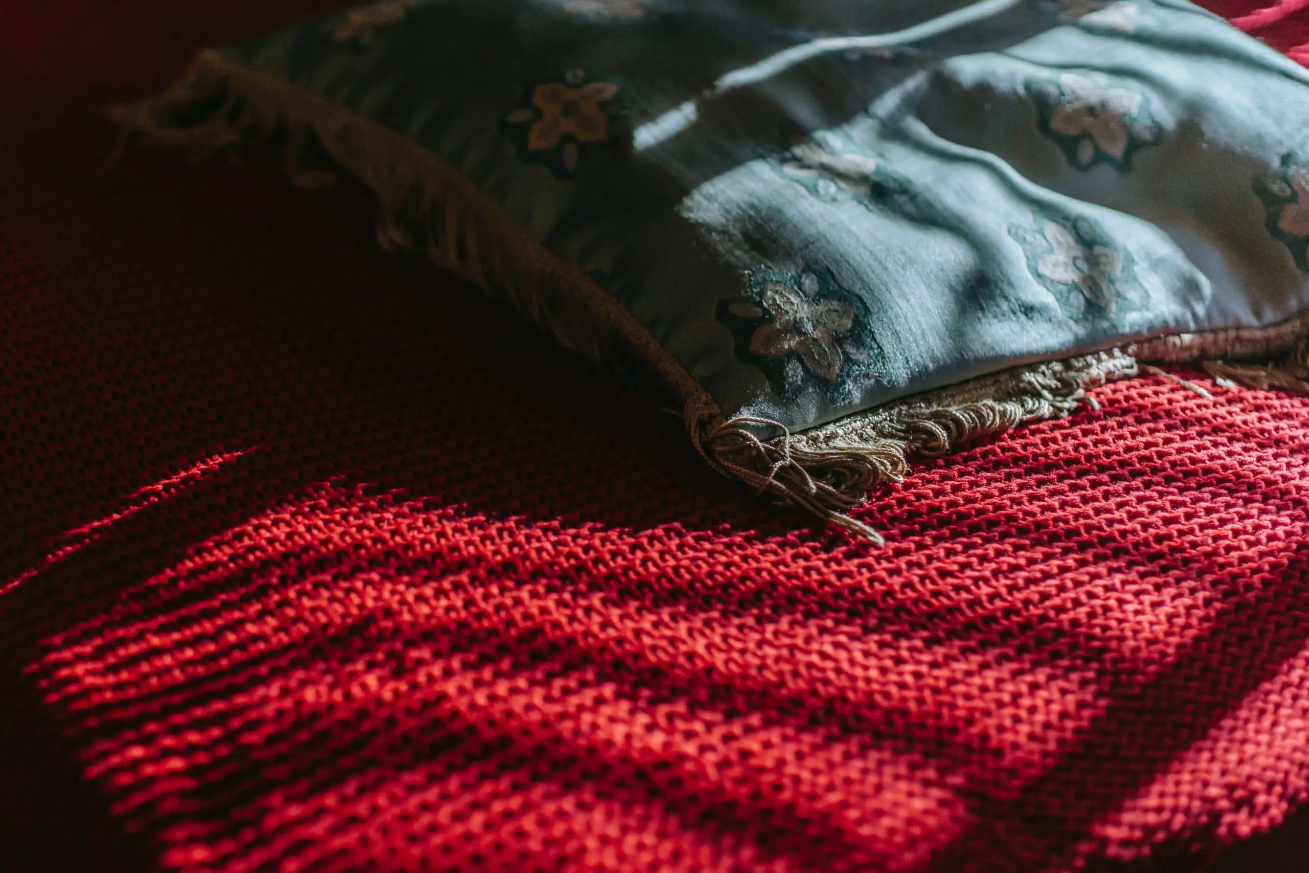 How to wash an acrylic yarn blanket?