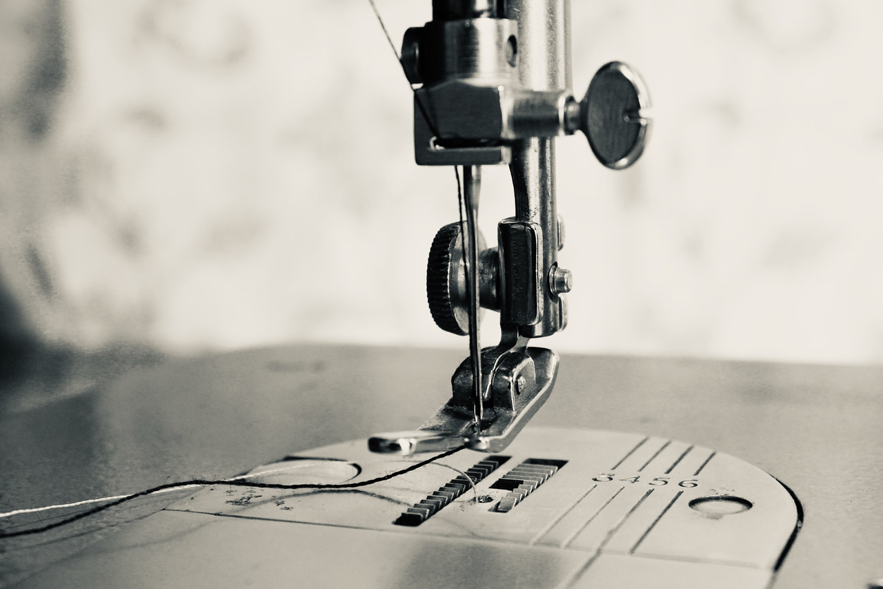 Best heavy-duty sewing machine for denim