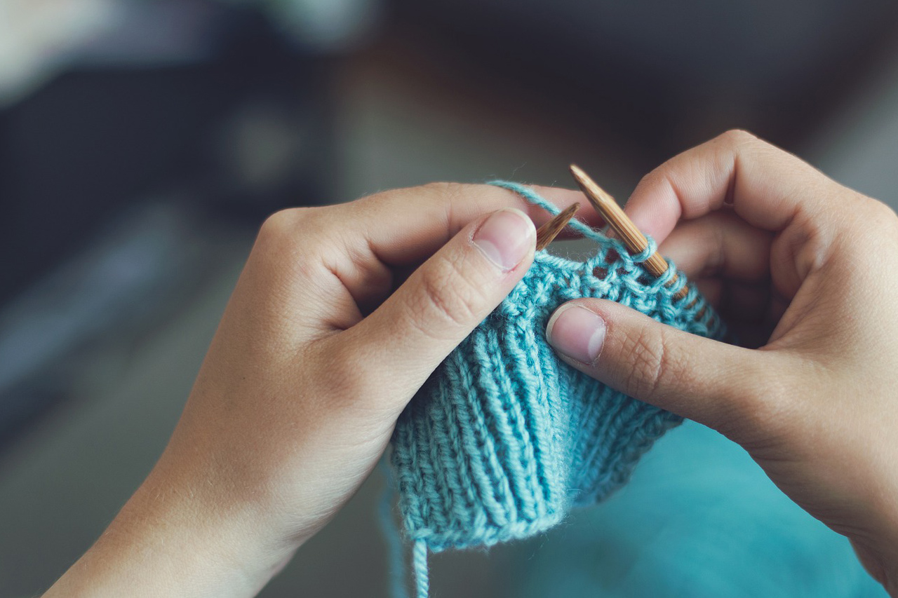 Can you knit with crochet thread?