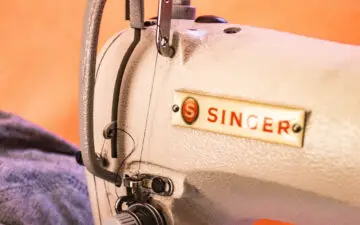Best Sewing Machine and Serger Combo (How to Pick)